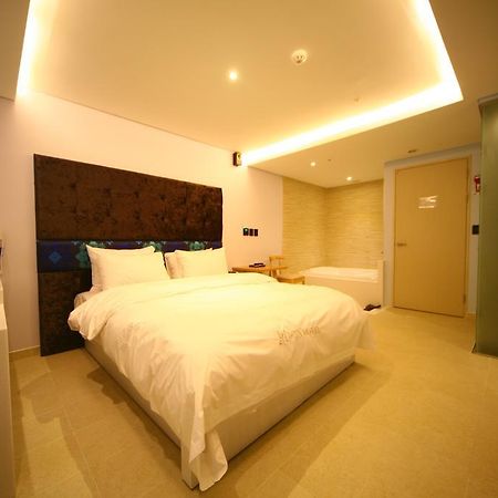 Diva Hotel Seoul Bagian luar foto