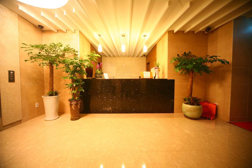 Diva Hotel Seoul Bagian luar foto