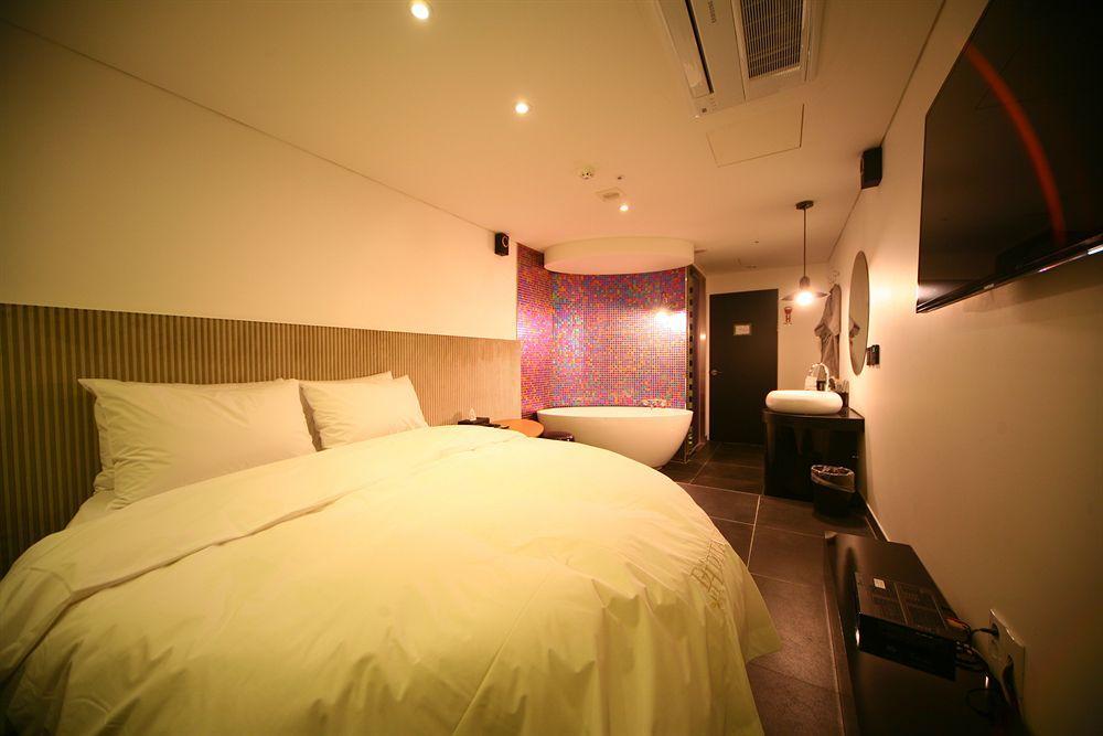 Diva Hotel Seoul Bagian luar foto