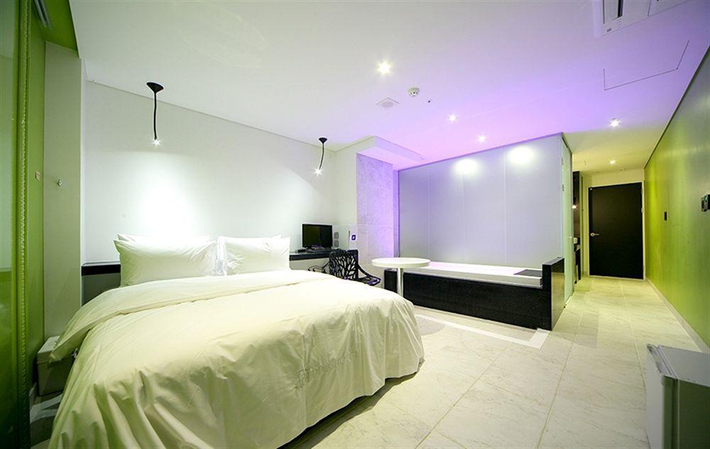 Diva Hotel Seoul Bagian luar foto