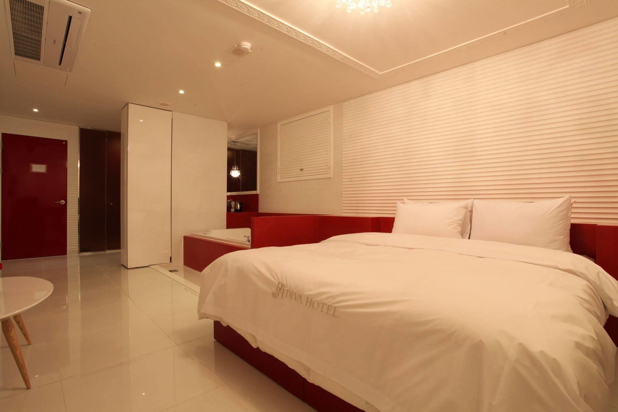 Diva Hotel Seoul Bagian luar foto