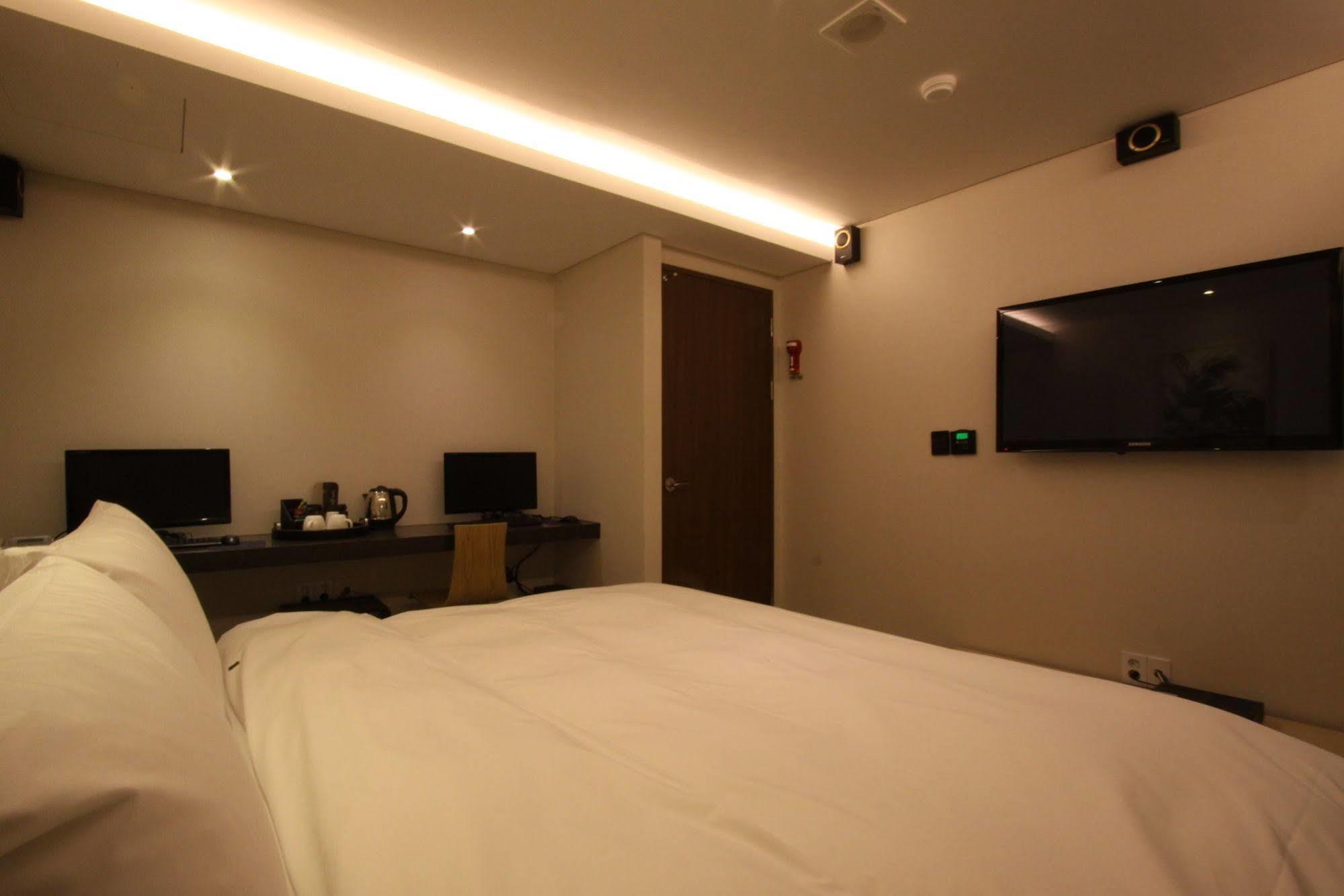 Diva Hotel Seoul Bagian luar foto